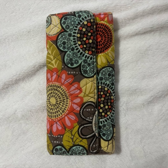 Vera Bradley Floral Wallet - Multicolor Good Condition - Picture 1 of 6